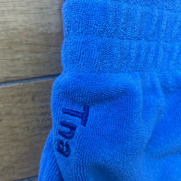 TNA Towel XS Shorts - Picture 3 of 4